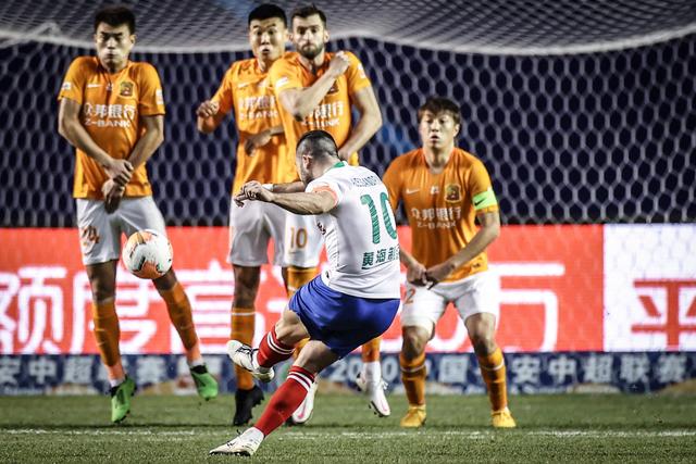 任骏威加入深圳男篮教练组 担任助教辅佐周鹏