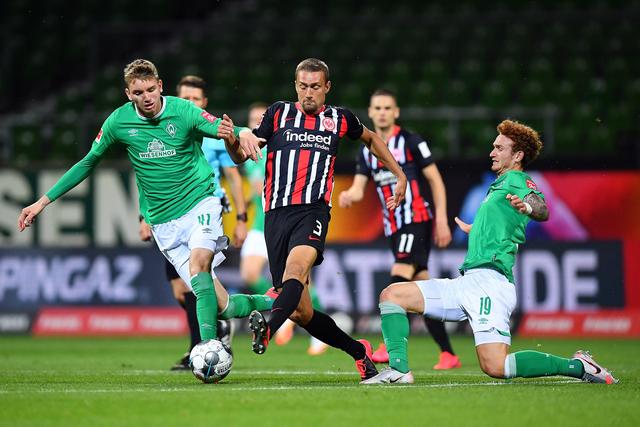 库里三节17+9+10新援22分 勇士大胜开拓者35分